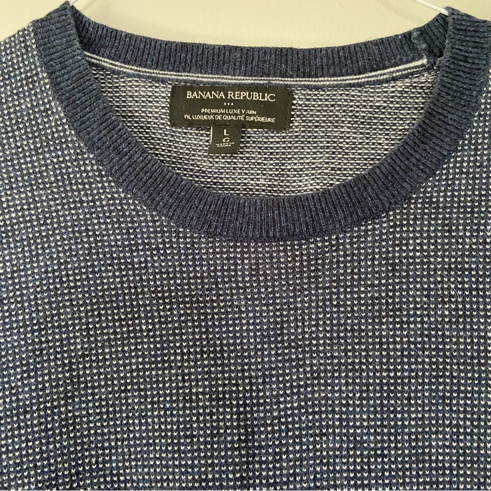 Banana Republic Men's Blue Sweater